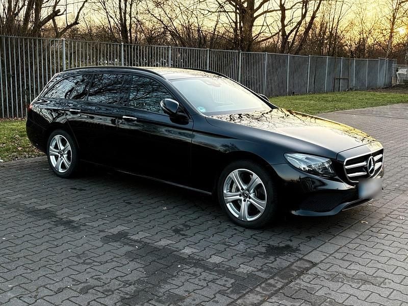 Gebraucht Mercedes E350 258 PS (189 kW) 2017 Schwarz Kombi