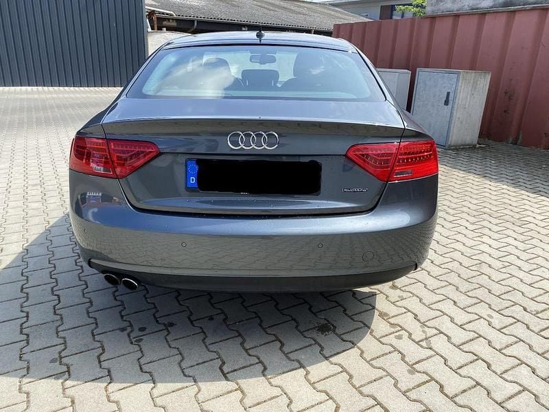 Gebraucht Audi A5 Sportback Advanced 218 PS (160 kW) 2015 Grau Kleinwagen