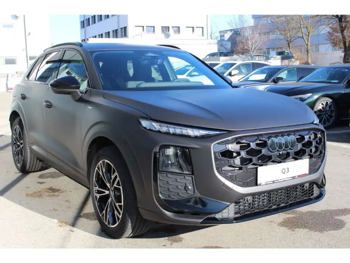 Neu Audi Q3 S-Line 150 PS (110 kW) 2026 Maderabraun matteffekt SUV