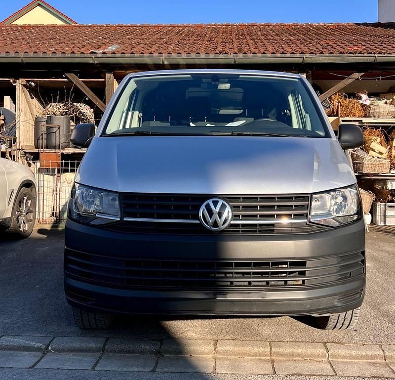 Gebraucht VW Transporter 114 PS (83 kW) 2017 Silber Van