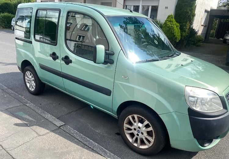 Andere farben Gebraucht 2006 Fiat Doblò Van / Kleinbus | 1.690 € (Guter Preis) - Bild 1/4