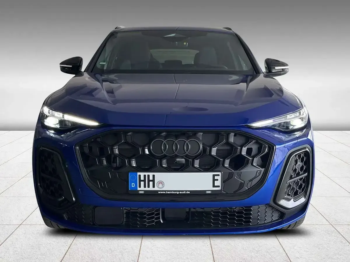 Gebraucht Audi Q5 367 PS (269 kW) 2026 6i ultrablau metallic SUV