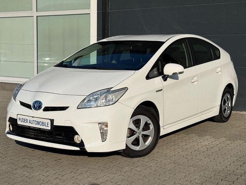 Gebraucht Toyota Prius Comfort 99 PS (72 kW) 2014 Weiß Limousine