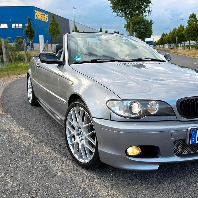 Grau Gebraucht 2003 BMW 318 Cabriolet Cabrio | 6.490 € (Fairer Preis) - Bild 1/4