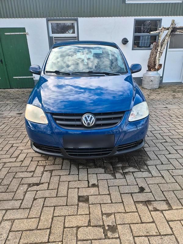 Gebraucht VW Fox 54 PS (39 kW) 2005 Blau Kleinwagen