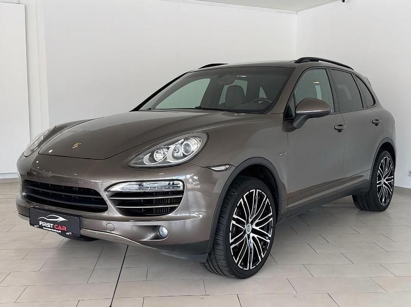 Grau Gebraucht 2012 Porsche Cayenne SUV | 22.990 € (Guter Preis) - Bild 1/4