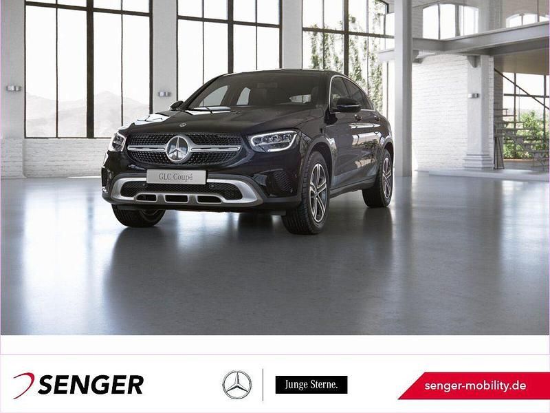 Schwarz Gebraucht 2022 Mercedes GLC220 Limousine | 44.890 € (Etwas zu teuer) - Bild 1/3