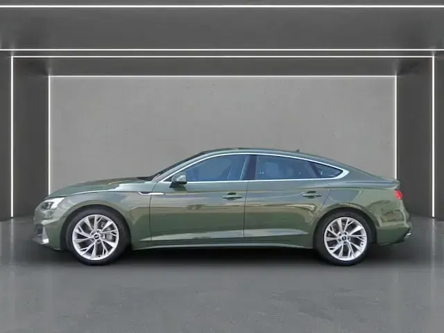 Gebraucht Audi A5 Sportback Sport 204 PS (150 kW) 2022 Grün Kleinwagen