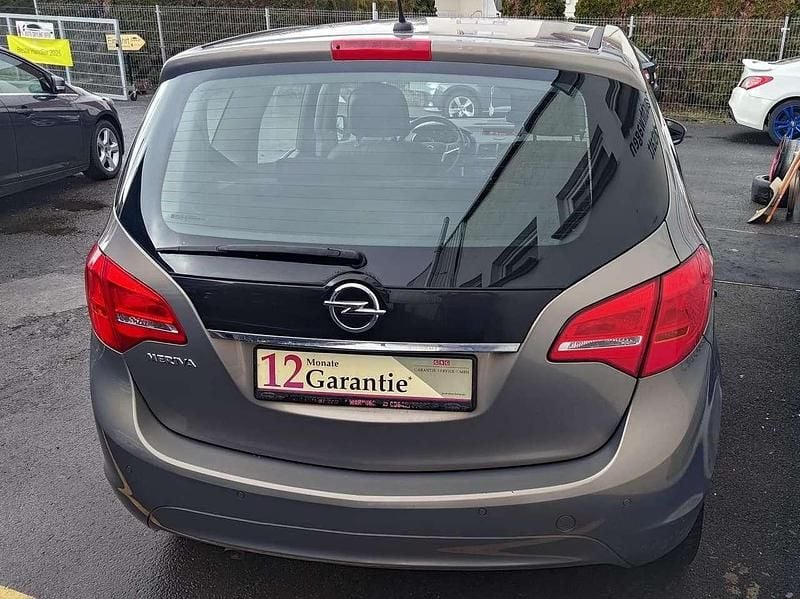 Używany Opel Meriva Active 120 KM (88 kW) 2013 Brązowy Minivan