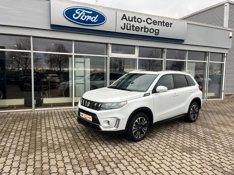 Weiß Gebraucht 2022 Suzuki Vitara Comfort+ SUV | 19.890 € (Fairer Preis) - Bild 1/4