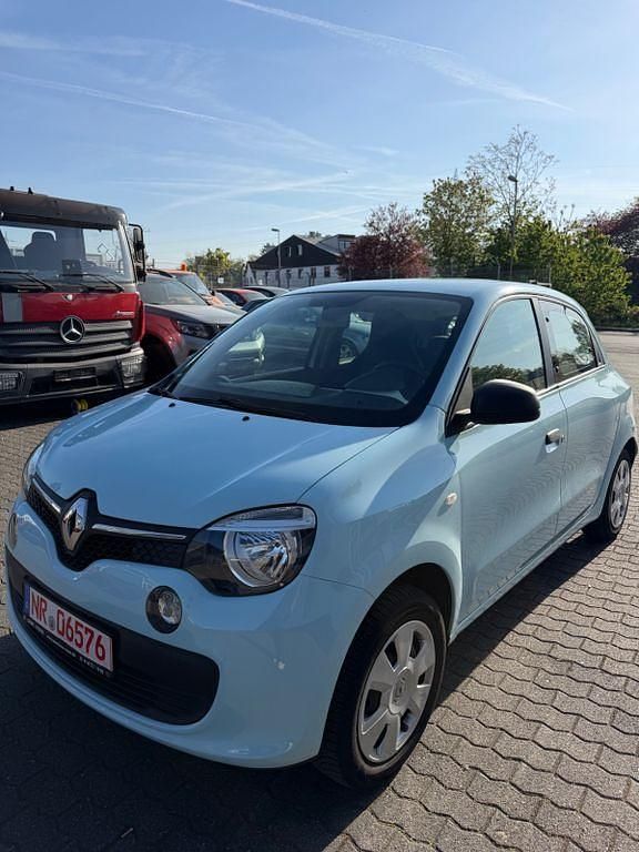 Second-hand Renault Twingo Expression 71 CP (52 kW) 2014 Hatchback