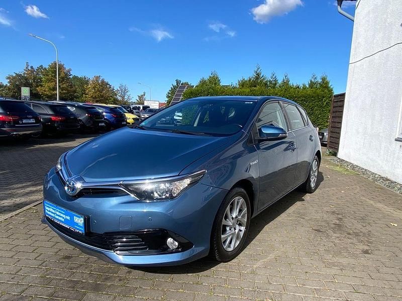 Gebraucht Toyota Auris Hybrid Edition-S 136 PS (100 kW) 2016 Blau Limousine