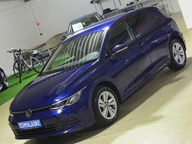 Gebraucht VW Golf VIII Life 116 PS (85 kW) 2023 Atlantic blue Limousine