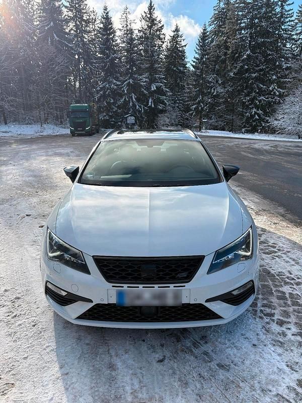 Gebraucht Seat Leon 4Drive 300 PS (220 kW) 2019 Weiß Kombi