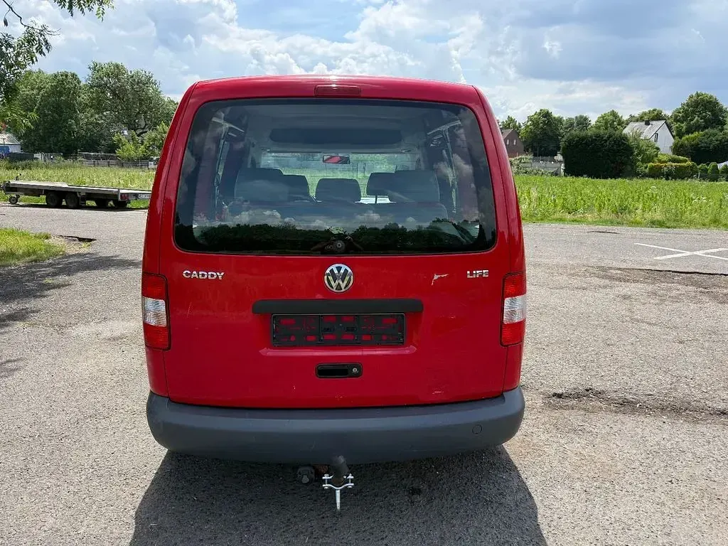 Gebraucht VW Caddy Team 80 PS (58 kW) 2010 Rot Van / Kleinbus
