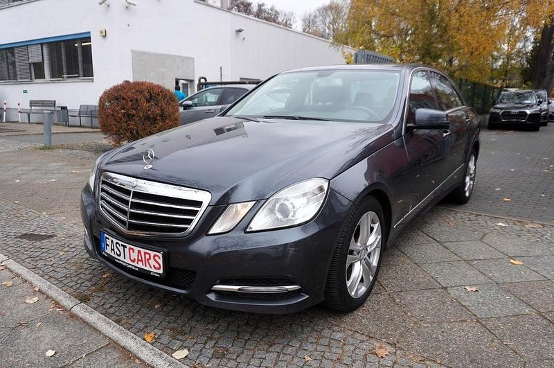 Gebraucht Mercedes E200 Avantgarde 184 PS (135 kW) 2013 Grau Limousine