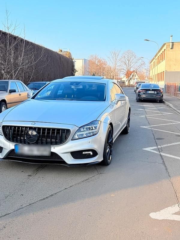Silber Gebraucht 2011 Mercedes CLS350 Limousine | 12.499 € (Fairer Preis) - Bild 1/4
