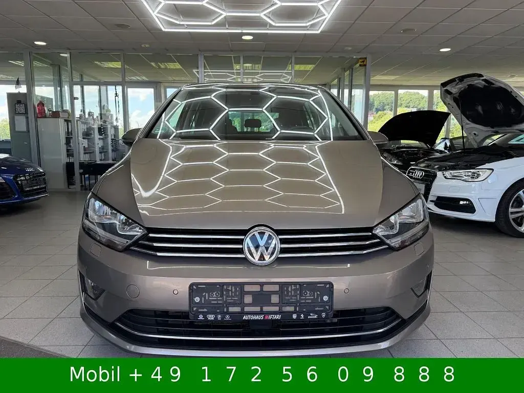 Gebraucht VW Golf Sportsvan Allstar 150 PS (110 kW) 2016 Gold Van / Kleinbus