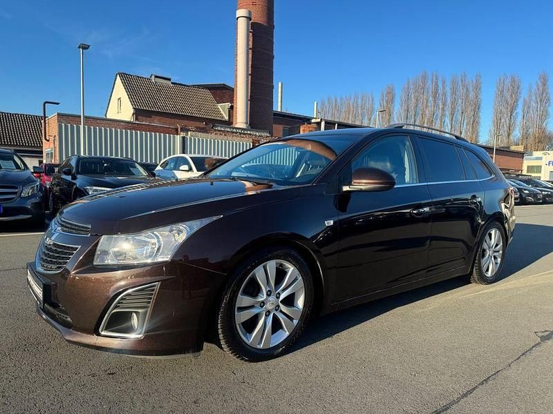 Gebraucht Chevrolet Cruze LTZ 163 PS (119 kW) 2012 Espresso braun Kombi