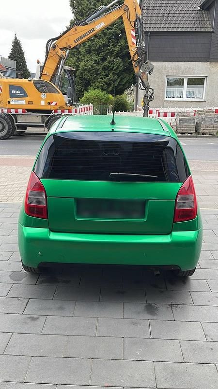 Gebraucht Citroën C2 60 PS (44 kW) 2009 Grün Kleinwagen