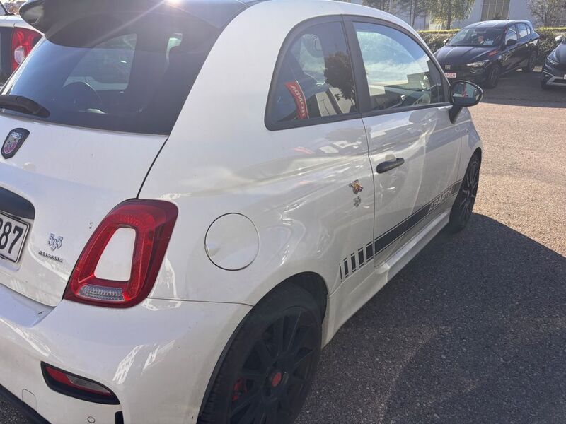 Weiß Gebraucht 2021 Abarth 595 Esseesse Kleinwagen | 22.999 € (Fairer Preis) - Bild 1/4