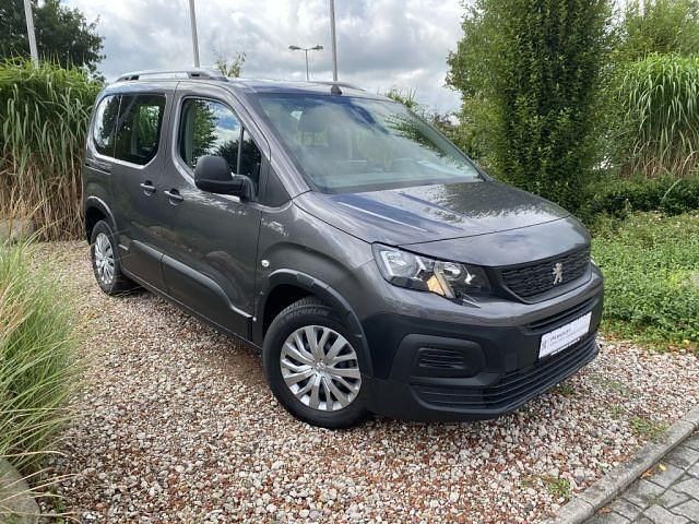 Grau Gebraucht 2019 Peugeot Rifter Active Van / Kleinbus | 14.950 € (Teuer) - Bild 1/4