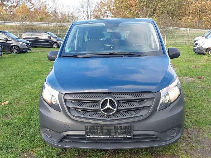 Gebraucht Mercedes Vito 163 PS (119 kW) 2016 Navyblau Van