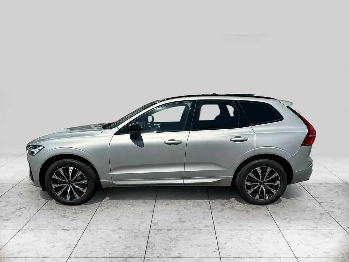 Gebraucht Volvo XC60 Business Edition 250 PS (183 kW) 2025 Platinum grey metallic SUV