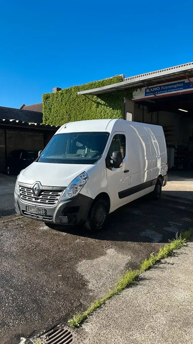 Second-hand Renault Master 130 CP (95 kW) 2019 Alb Van