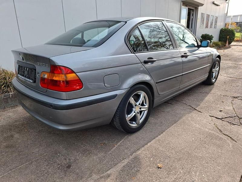 Second-hand BMW 320 150 CP (110 kW) 2004 Gri Berlinǎ