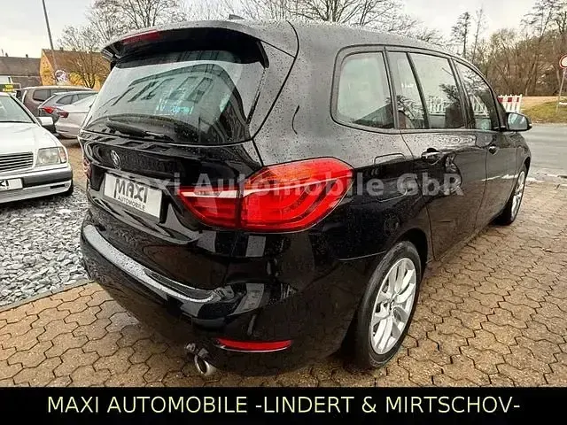 Second-hand BMW 218 Advantage 150 CP (110 kW) 2020 Negru Monovolum