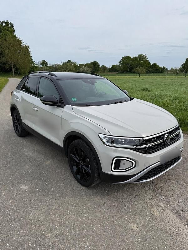 Second-hand VW T-Roc Style 101 CP (74 kW) 2024 Gri SUV