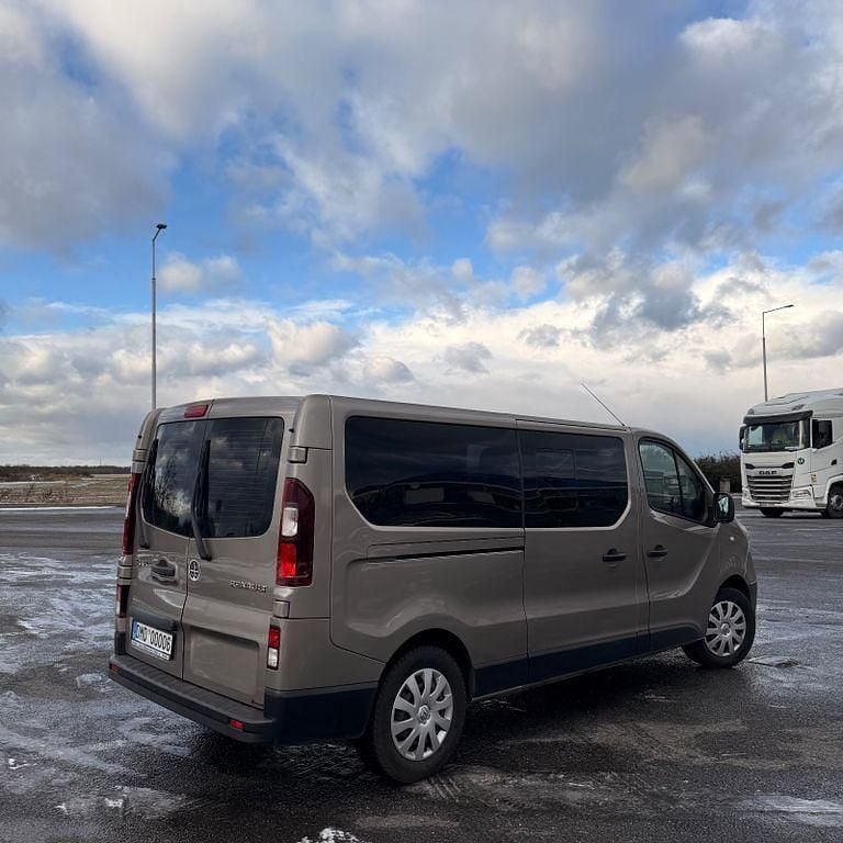 Gebraucht Renault Trafic 145 PS (106 kW) 2019 Braun Van / Kleinbus