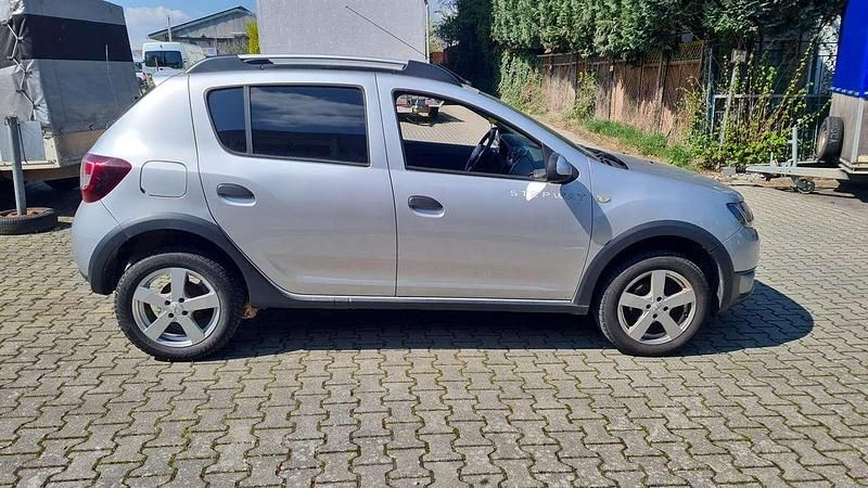Gebraucht Dacia Sandero Ambiance 90 PS (66 kW) 2013 Limousine