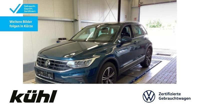 Nightshade blue metallic Gebraucht 2022 VW Tiguan Active SUV | 24.980 € (Superpreis) - Bild 1/2