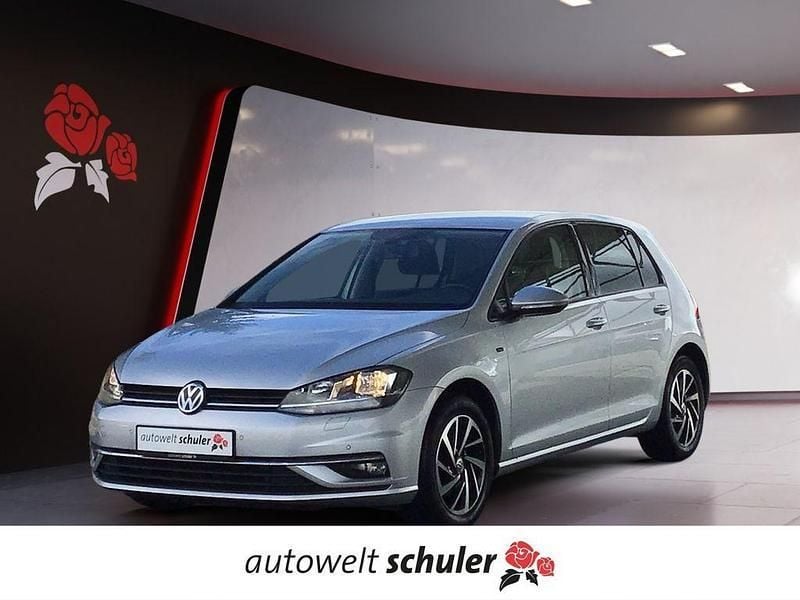Reflexsilber metallic Gebraucht 2018 VW Golf VII Join Limousine | 16.949 € (Guter Preis) - Bild 1/4