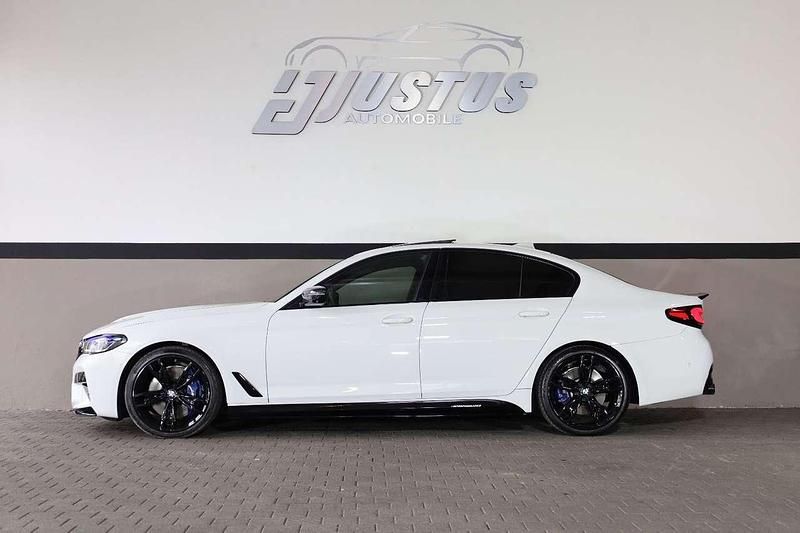 Gebraucht BMW 550 462 PS (339 kW) 2019 Alpinweiß iii (300) Limousine