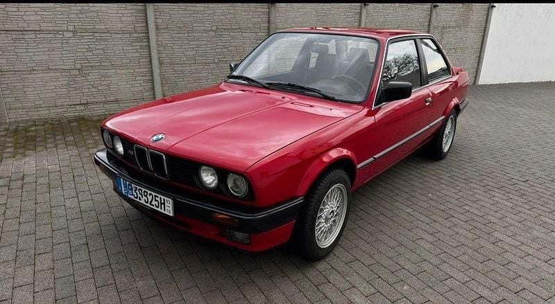 Gebraucht BMW 325 170 PS (125 kW) 1989 Rot Coupé