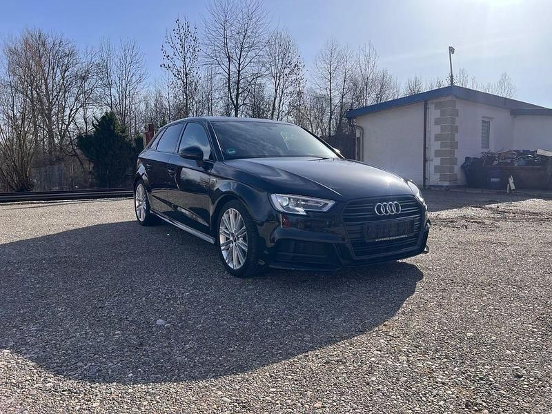 Gebraucht Audi A3 Sport 116 PS (85 kW) 2017 Schwarz Limousine