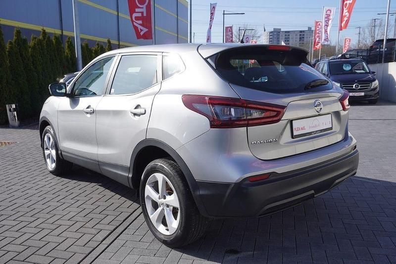 Gebraucht Nissan Qashqai 140 PS (102 kW) 2021 Silber SUV