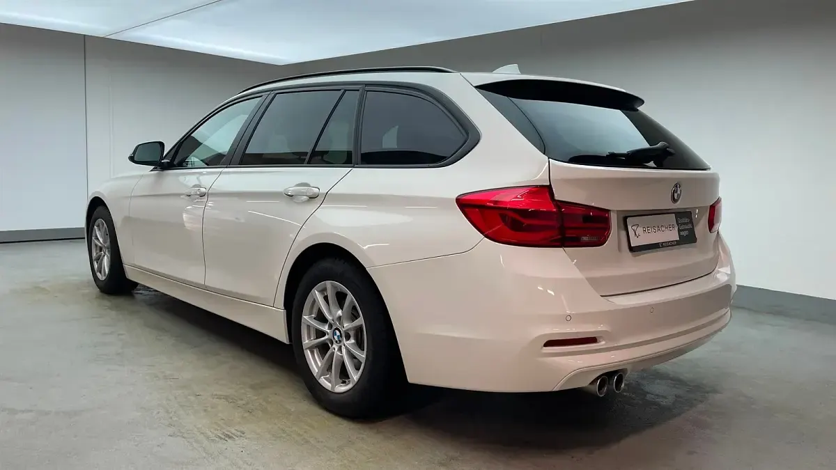 Usata BMW 320 Efficient Dynamics 184 CV (135 kW) 2019 Bianco Station wagon
