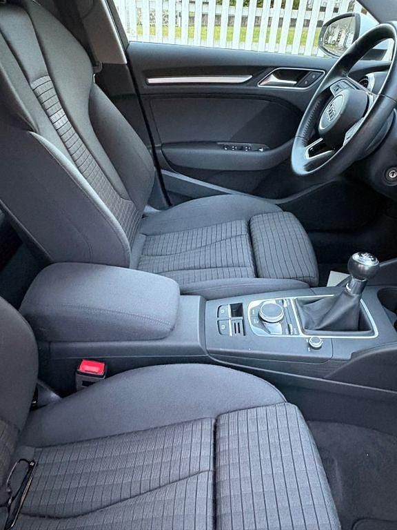 Gebraucht Audi A3 116 PS (85 kW) 2018 Weiß Limousine