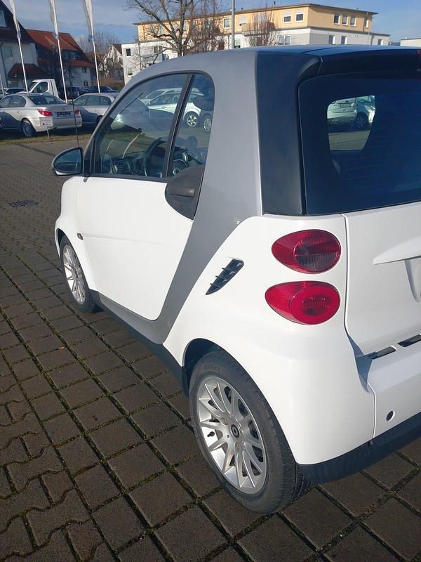 Gebraucht Smart ForTwo Coupé 71 PS (52 kW) 2010 Weiß Coupé