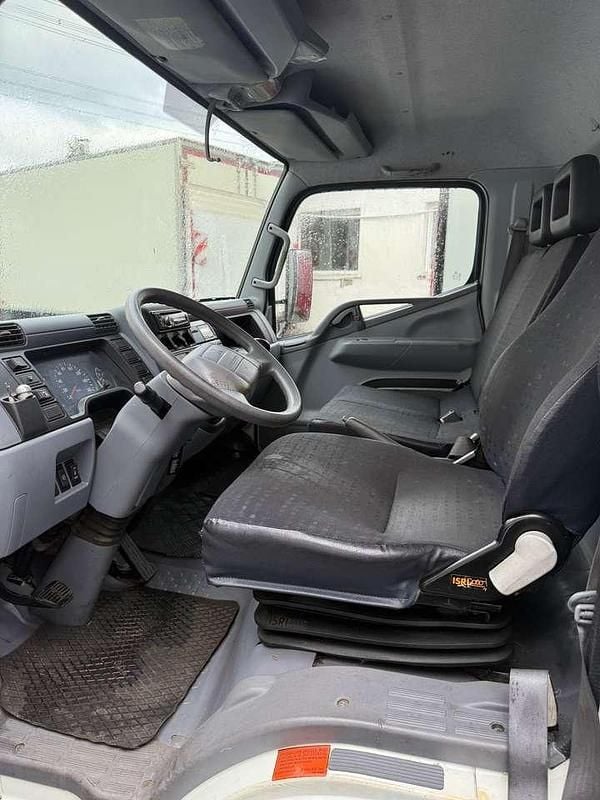 Gebraucht Mitsubishi Canter 175 PS (128 kW) 2011 Van