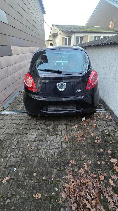 Gebraucht Ford Ka 70 PS (51 kW) 2010 Schwarz Kleinwagen
