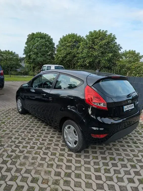 Gebraucht Ford Fiesta Trend 82 PS (60 kW) 2012 Schwarz Kleinwagen