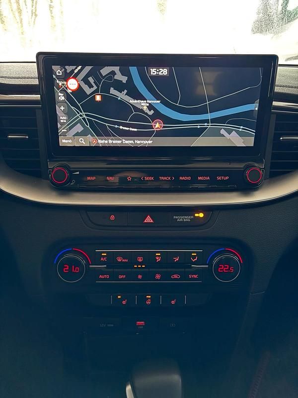 Gebraucht Kia Ceed 160 PS (117 kW) 2021 Weiß Kleinwagen