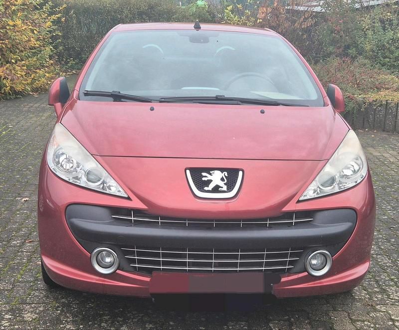 Rot Gebraucht 2008 Peugeot 207 CC Cabrio | 1.350 € - Bild 1/4
