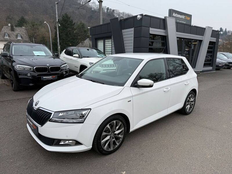 Weiß Gebraucht 2021 Skoda Fabia Clever Limousine | 12.899 € (Etwas zu teuer) - Bild 1/4