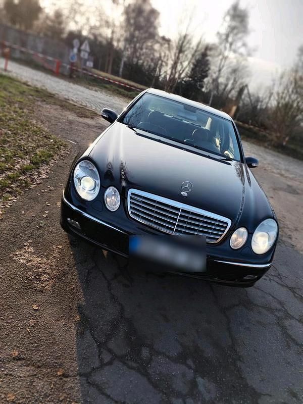 Gebraucht Mercedes E350 272 PS (200 kW) 2005 Blau Limousine